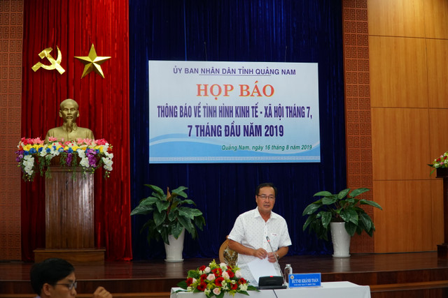 Ban 'dat vang' cho vo nguyen Bi thu Quang Nam: Cong nhan hop dong trai luat-Hinh-2