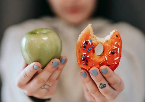 Cô gái tăng 10kg dù ăn kiêng 2 năm Co gai tang 10kg du an kieng 2 nam