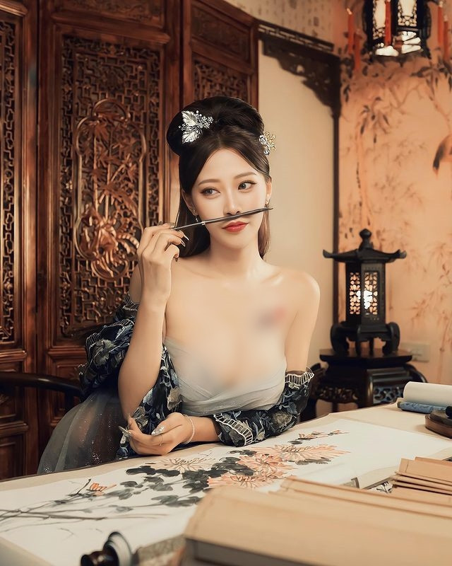 Choáng với kiểu mặc hở khoe nội y đón Giáng sinh của các hot girl - Hình 6 Choang voi kieu mac ho khoe noi y don Giang sinh cua cac hot girl-Hinh-6