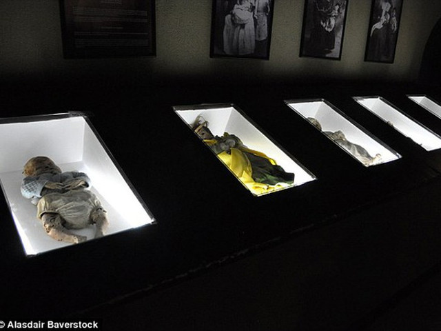 Hai hung tham quan bao tang xac uop noi tieng the gioi-Hinh-3