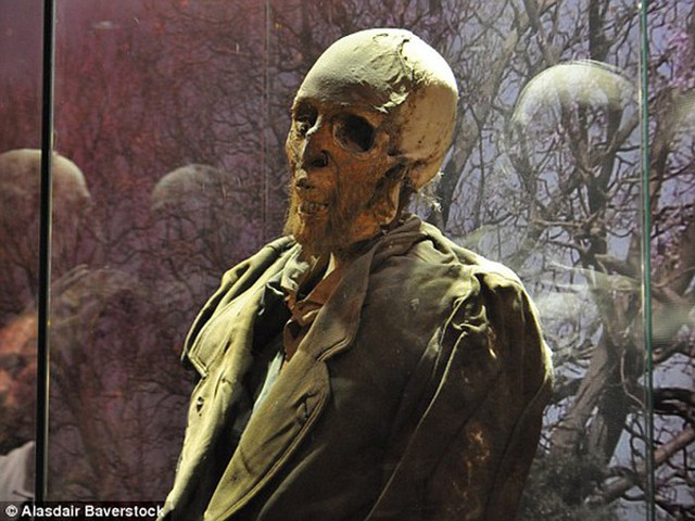 Hai hung tham quan bao tang xac uop noi tieng the gioi-Hinh-2