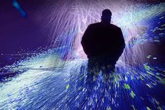 Nhung nguoi da co 'chuyen du hanh thoi gian' day bi an-Hinh-11