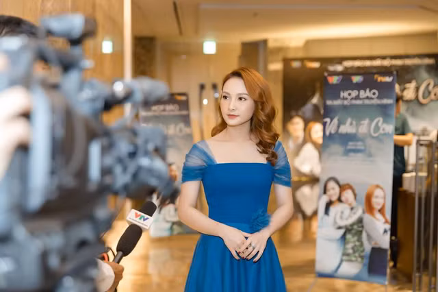 Nu dien vien Bao Thanh chia se bi quyet duong da day lui tuoi tac