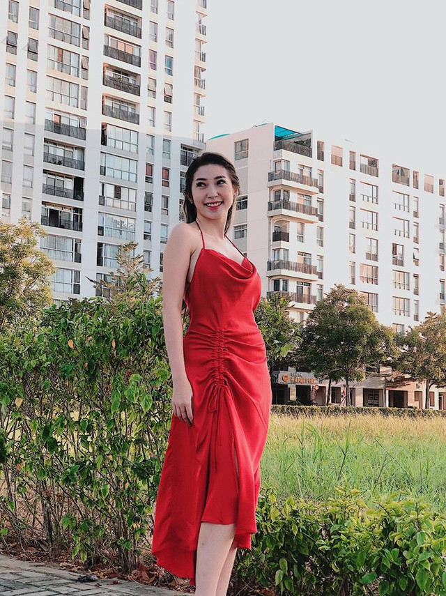Khổng Tú Quỳnh ngày càng mặc gợi cảm sau chia tay Ngô Kiến Huy - Hình 5 Khong Tu Quynh ngay cang mac goi cam sau chia tay Ngo Kien Huy-Hinh-5
