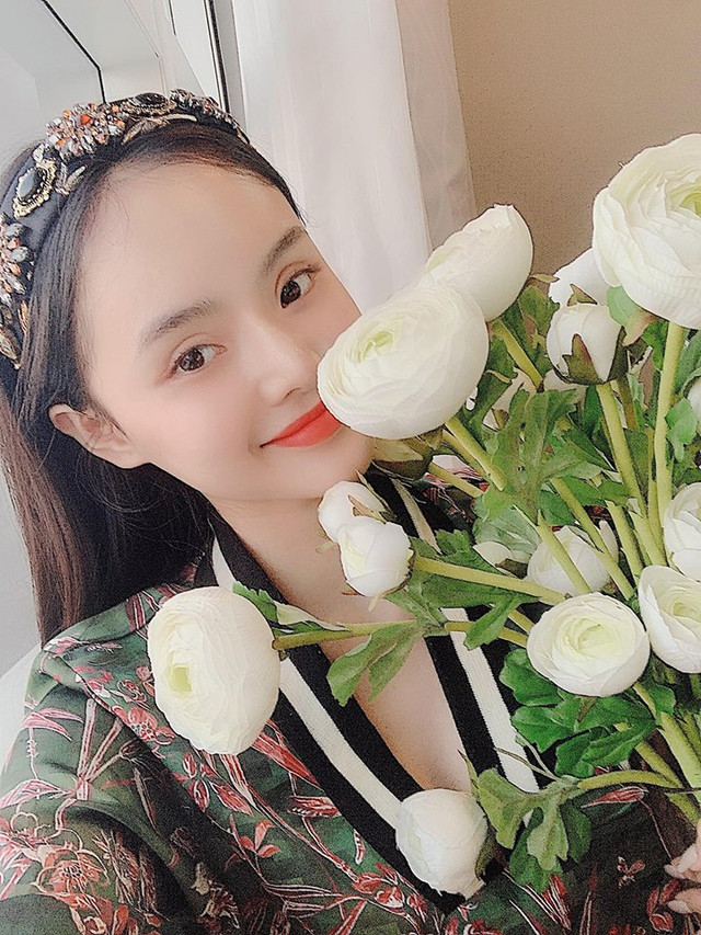 Từ thiếu nữ đen nhẻm, em gái Angela Phương Trinh “lột xác” nhờ bí quyết này - Hình 4 Tu thieu nu den nhem, em gai Angela Phuong Trinh “lot xac” nho bi quyet nay-Hinh-4