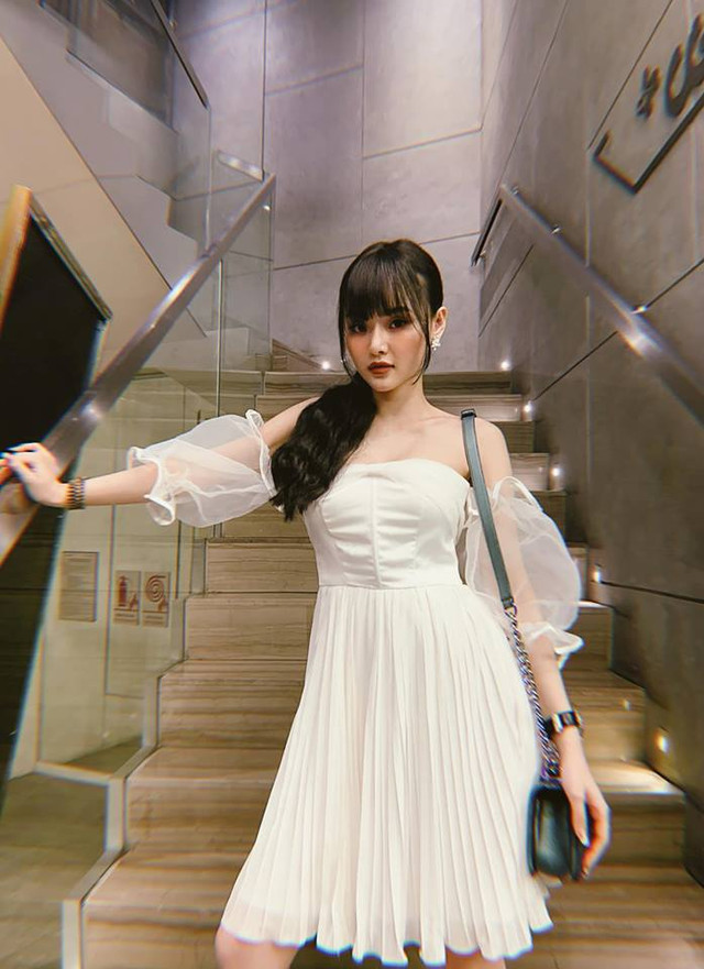 Từ thiếu nữ đen nhẻm, em gái Angela Phương Trinh “lột xác” nhờ bí quyết này - Hình 12 Tu thieu nu den nhem, em gai Angela Phuong Trinh “lot xac” nho bi quyet nay-Hinh-12