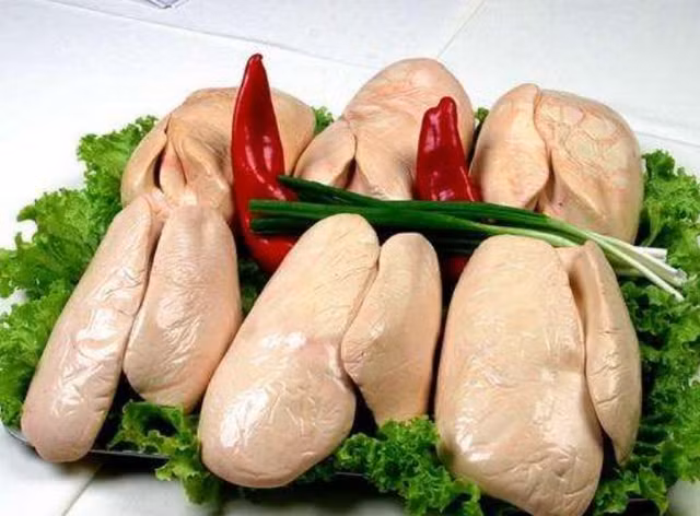 Ba món ăn tàn nhẫn được xem là đặc sản đắt đỏ, nhiều người mê - Hình 2 Ba mon an tan nhan duoc xem la dac san dat do, nhieu nguoi me-Hinh-2