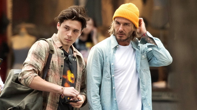 Cha con danh thủ David Beckham diện trang phục ton sur ton chất lừ - Hình 8 Cha con danh thu David Beckham dien trang phuc ton sur ton chat lu-Hinh-8