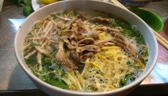 Vong quanh pho co nem thu loat mon ngon kho cuong cua Ha thanh-Hinh-4