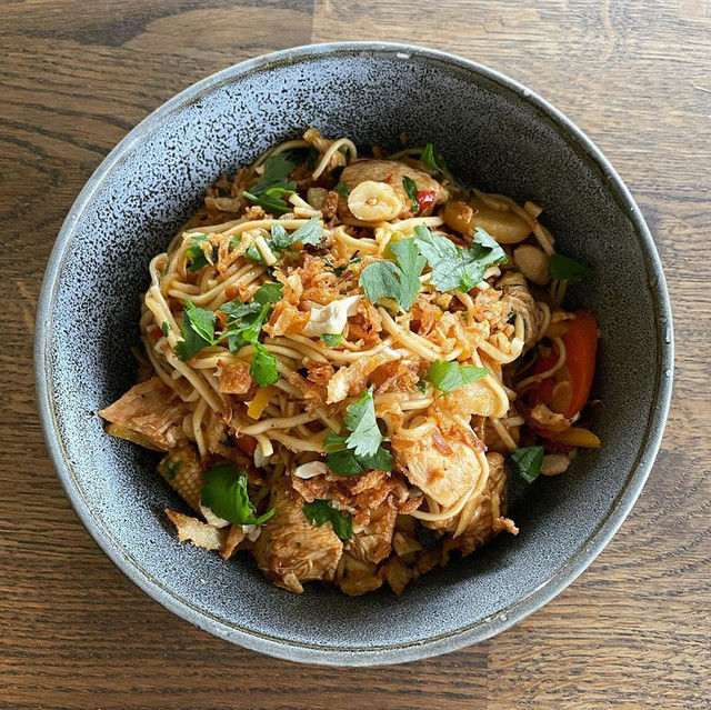 CNN bình chọn Cao lầu, Bún riêu vào top món ngon nhất Châu Á - Hình 6 CNN binh chon Cao lau, Bun rieu vao top mon ngon nhat Chau A-Hinh-6