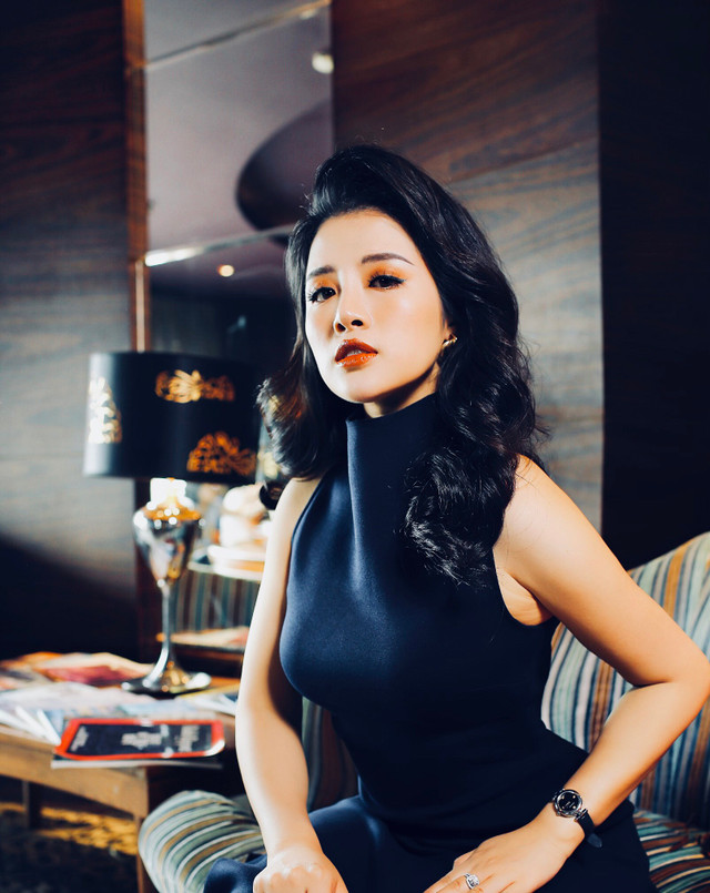 Nữ MC có gu thời trang cực sang chảnh - Hình 10 Nu MC co gu thoi trang cuc sang chanh-Hinh-10
