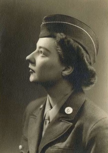 Chan dung nu diep vien xinh dep khien phat xit Duc ''phat dien''-Hinh-4