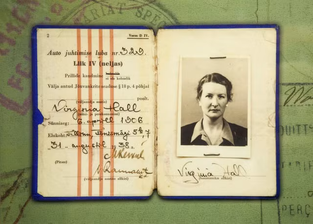 Chan dung nu diep vien xinh dep khien phat xit Duc ''phat dien''-Hinh-9