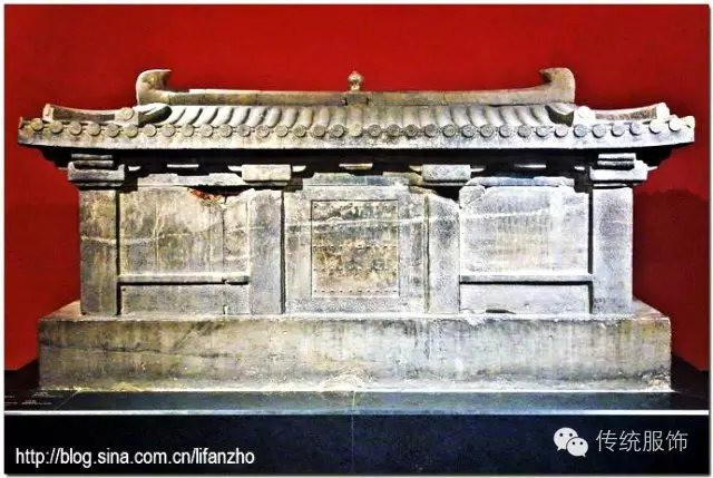 Rùng mình quan tài Trung Quốc khắc lời nguyền “ai mở sẽ chết“ Rung minh quan tai Trung Quoc khac loi nguyen “ai mo se chet“