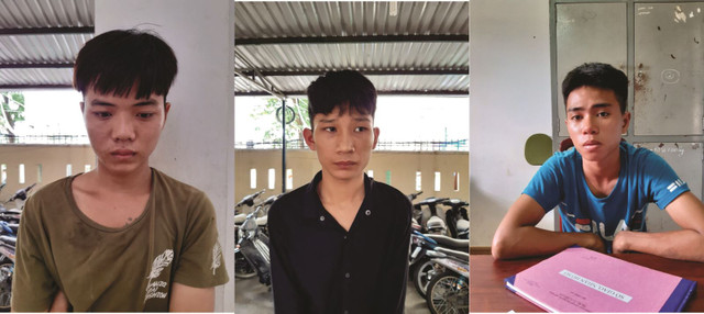 Nhóm thiếu niên 10X giật túi xách của đôi tình nhân đang ngồi tâm sự Nhom thieu nien 10X giat tui xach cua doi tinh nhan dang ngoi tam su