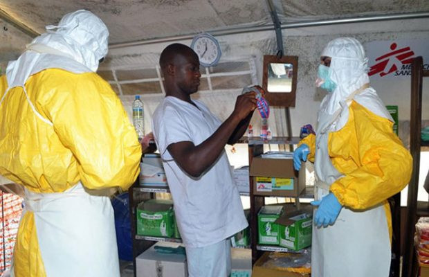 Đại dịch Ebola từng khiến thế giới khiếp sợ ra sao? - Hình 9 Dai dich Ebola tung khien the gioi khiep so ra sao?-Hinh-9
