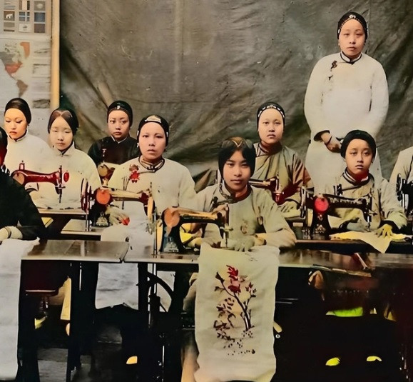 Lộ mỹ nhân tuyệt sắc thời nhà Thanh khi dùng AI phục chế - Hình 2 Lo my nhan tuyet sac thoi nha Thanh khi dung AI phuc che-Hinh-2