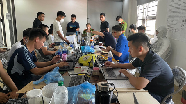 Lào Cai: 120 cán bộ công an triệt phá nhóm vay lãi nặng hơn 1.800 tỷ đồng - Hình 3 Lao Cai: 120 can bo cong an triet pha nhom vay lai nang hon 1.800 ty dong-Hinh-3