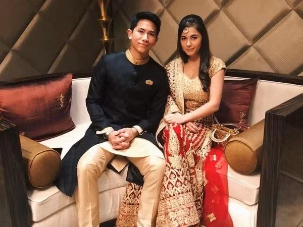 Hoang tu Brunei bat ngo khoe vo sap cuoi tren mang gay sot-Hinh-2