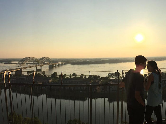 Hé lộ bí mật về kim tự tháp nổi tiếng nước Mỹ - Hình 10 He lo bi mat ve kim tu thap noi tieng nuoc My-Hinh-10