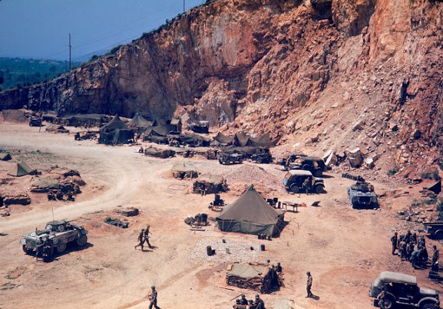 Ảnh hiếm về quân Đồng minh chiến đấu tại Italy năm 1944 - Hình 10 Anh hiem ve quan Dong minh chien dau tai Italy nam 1944-Hinh-10