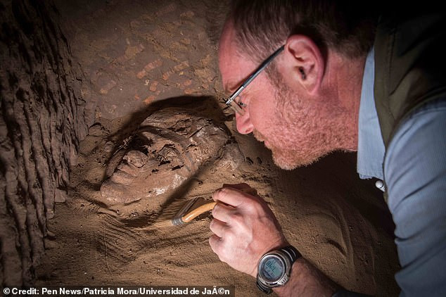 Sốc với bí mật bên trong quan tài nữ quý tộc cổ đại Soc voi bi mat ben trong quan tai nu quy toc co dai