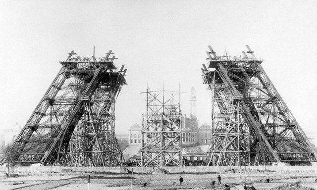 Ảnh độc quá trình thi công tháp Eiffel nổi tiếng nước Pháp - Hình 5 Anh doc qua trinh thi cong thap Eiffel noi tieng nuoc Phap-Hinh-5