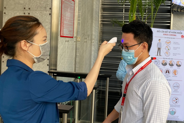 Người dân di chuyển, chống dịch COVID-19 thế nào hiệu quả? Nguoi dan di chuyen, chong dich COVID-19 the nao hieu qua?