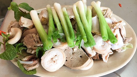 Các món ăn nội tạng hấp dẫn hút khách ở Hà thành - Hình 4 Cac mon an noi tang hap dan hut khach o Ha thanh-Hinh-4
