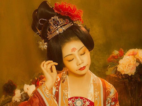 2 chấm đỏ trên khóe miệng phi tần Trung Quốc là bí mật phòng the - Hình 4 2 cham do tren khoe mieng phi tan Trung Quoc la bi mat phong the-Hinh-4