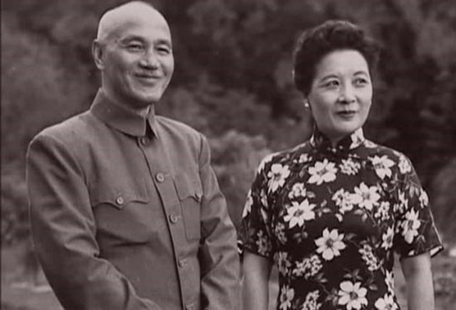 Tống Mỹ Linh làm điều lạ khi ngủ khiến nhân viên ngại ngùng - Hình 3 Tong My Linh lam dieu la khi ngu khien nhan vien ngai ngung-Hinh-3