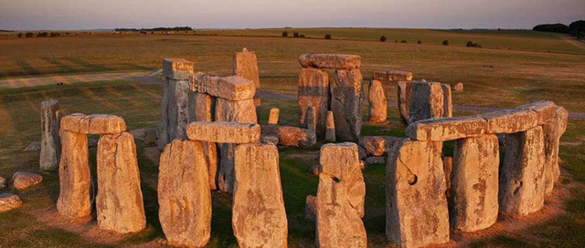 Hé lộ lời giải bí ẩn ngàn năm ở bãi đá cổ Stonehenge - Hình 3 He lo loi giai bi an ngan nam o bai da co Stonehenge-Hinh-3