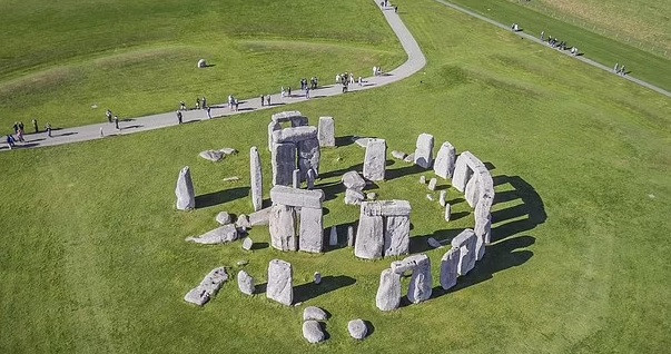 Hé lộ lời giải bí ẩn ngàn năm ở bãi đá cổ Stonehenge - Hình 10 He lo loi giai bi an ngan nam o bai da co Stonehenge-Hinh-10