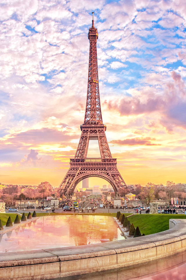 Hé lộ bí mật về tháp Eiffel nổi tiếng thế giới - Hình 3 He lo bi mat ve thap Eiffel noi tieng the gioi-Hinh-3