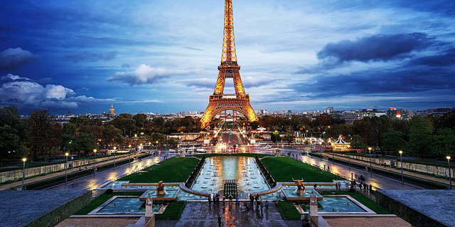 Hé lộ bí mật về tháp Eiffel nổi tiếng thế giới - Hình 2 He lo bi mat ve thap Eiffel noi tieng the gioi-Hinh-2