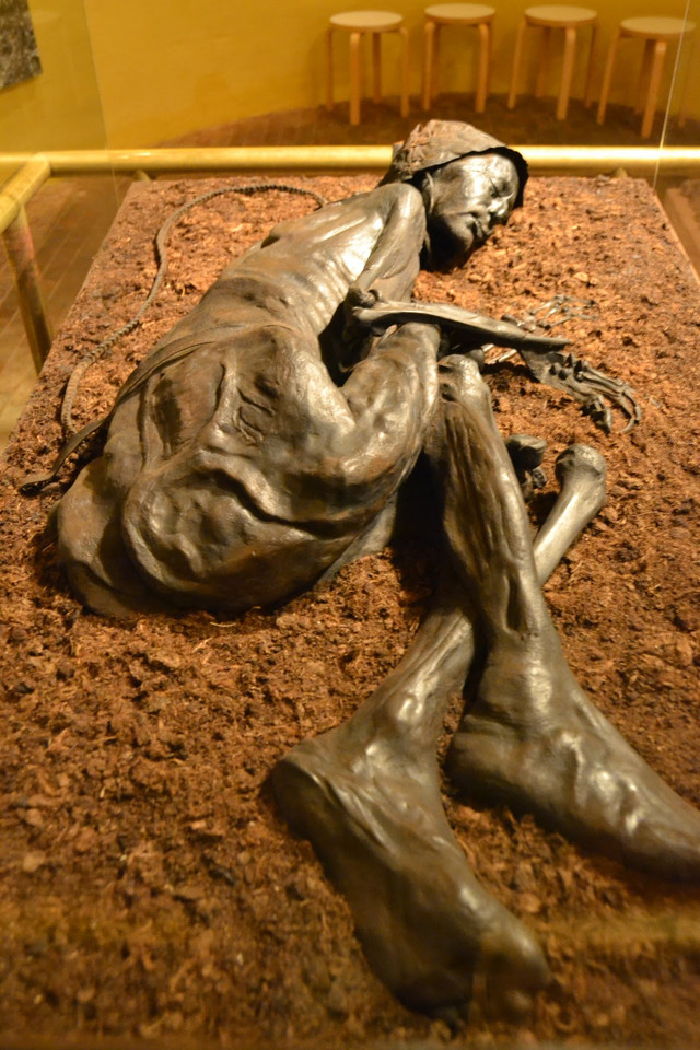 Bi an xac uop 2.400 tuoi co day thung trong quanh co-Hinh-7