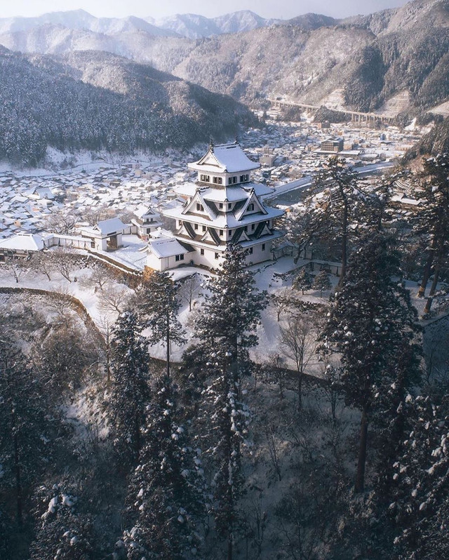 Biet gi ve “toa thanh tren may” huyen bi nhat Nhat Ban?-Hinh-10