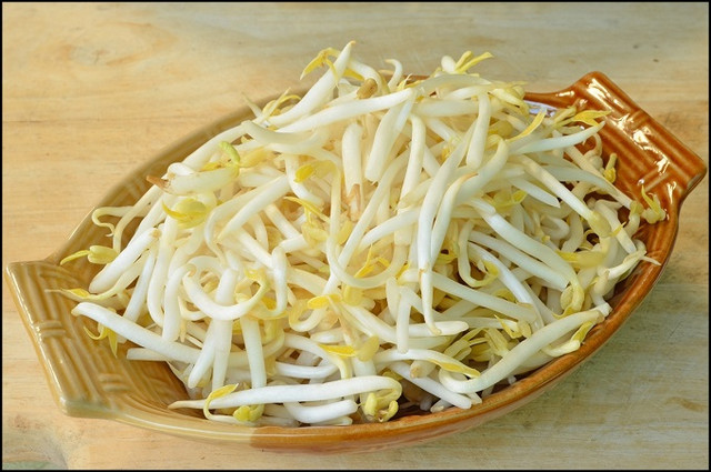4 món ngon từ giá đỗ giúp quý ông tăng ham muốn "yêu" - Hình 9 4 mon ngon tu gia do giup quy ong tang ham muon