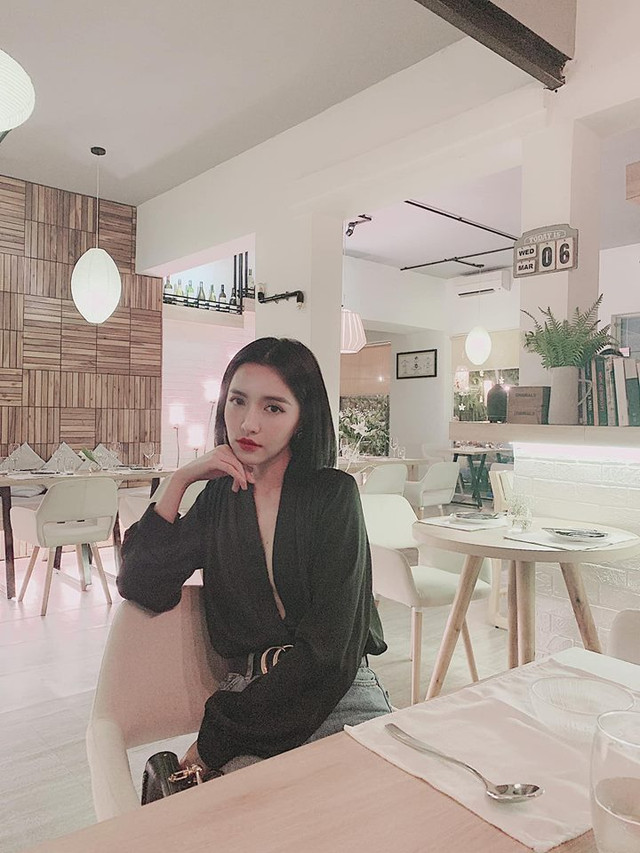 Bích Phương vẫn đẹp sexy với thời trang khoe ngực lép - Hình 11 Bich Phuong van dep sexy voi thoi trang khoe nguc lep-Hinh-11