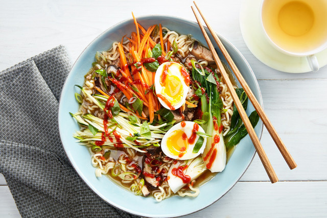 Hướng dẫn thưởng thức mì ăn liền chuẩn của cha đẻ mì ăn liền - Hình 2 Huong dan thuong thuc mi an lien chuan cua cha de mi an lien-Hinh-2