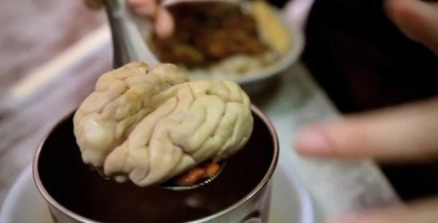 Điểm mặt những món ăn 'kinh dị' ở Singapore mà không phải ai cũng dám thử - Hình 2 Diem mat nhung mon an 'kinh di' o Singapore ma khong phai ai cung dam thu-Hinh-2