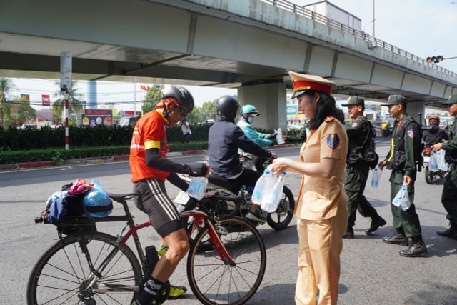 Dong Nai: Tang cuong tuan tra, kiem soat dam bao ATGT dip Le-Hinh-13