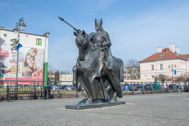 Lời nguyền chết chóc liên quan đến lăng mộ của nhà vua Ba Lan - Hình 8 Loi nguyen chet choc lien quan den lang mo cua nha vua Ba Lan-Hinh-8