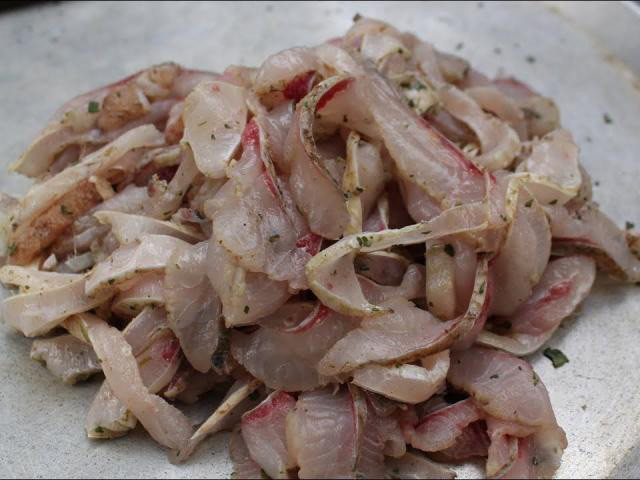 Đến Bắc Giang thưởng thức món gỏi cá mè dân dã, ngon mà lạ - Hình 2 Den Bac Giang thuong thuc mon goi ca me dan da, ngon ma la-Hinh-2