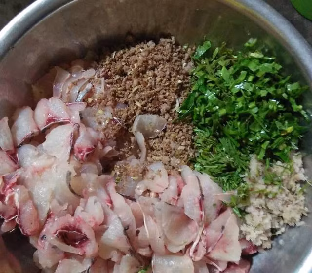 Den Bac Giang thuong thuc mon goi ca me dan da, ngon ma la-Hinh-3