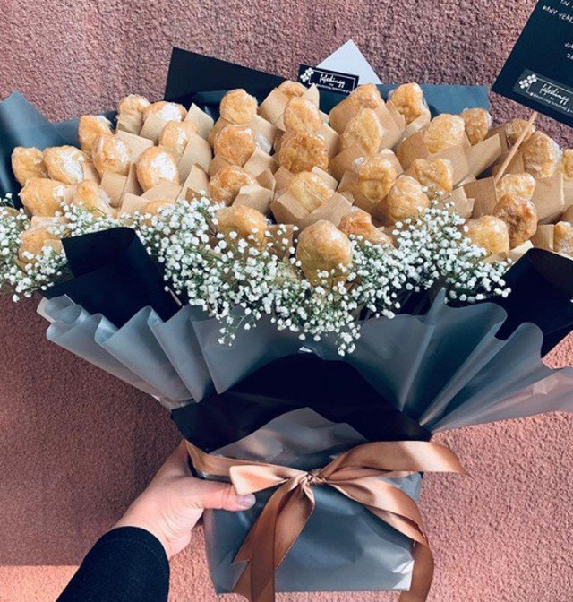 Thú vị những bó hoa ăn được độc đáo để tặng phụ nữ ngày 8/3 - Hình 9 Thu vi nhung bo hoa an duoc doc dao de tang phu nu ngay 8/3-Hinh-9