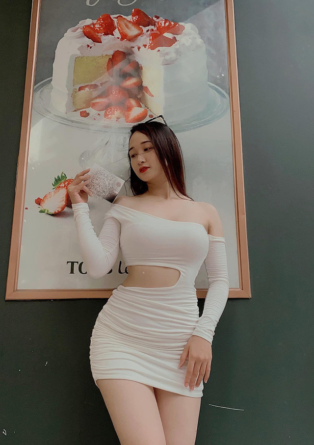 Cô giáo tiểu học gây sốt với vóc dáng nóng bỏng - Hình 8 Co giao tieu hoc gay sot voi voc dang nong bong-Hinh-8