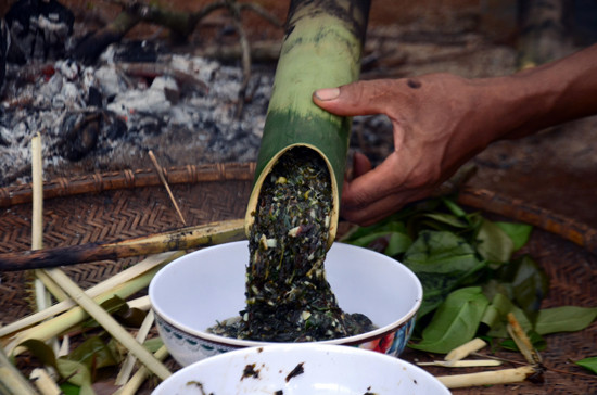 Đặc sản món canh thụt chỉ đãi khách quý của đồng bào M’Nông Dac san mon canh thut chi dai khach quy cua dong bao M’Nong