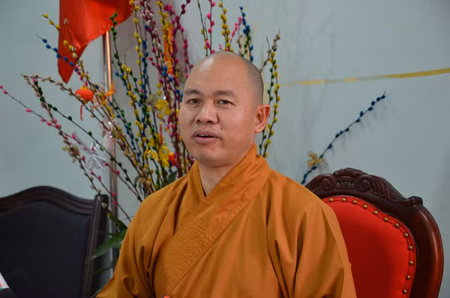 Thay chua bao hanh be trai 11 tuoi o Binh Thuan: Lai lich thay Luong Viet Duc the nao?