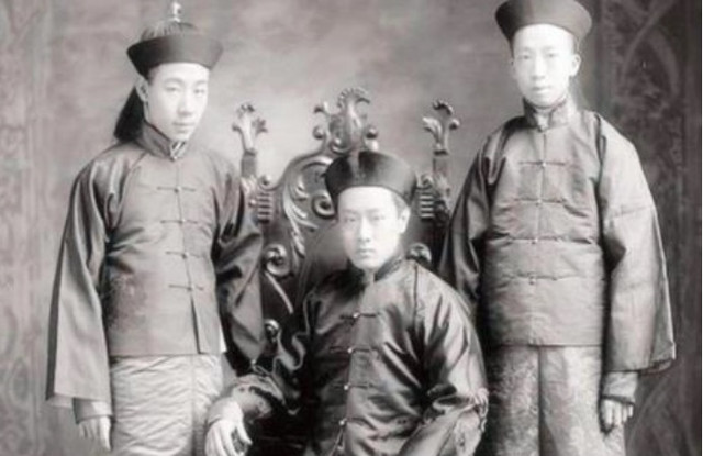 Hé lộ dung mạo của hoàng đế, phi tần nhà Thanh qua loạt ảnh hiếm - Hình 3 He lo dung mao cua hoang de, phi tan nha Thanh qua loat anh hiem-Hinh-3